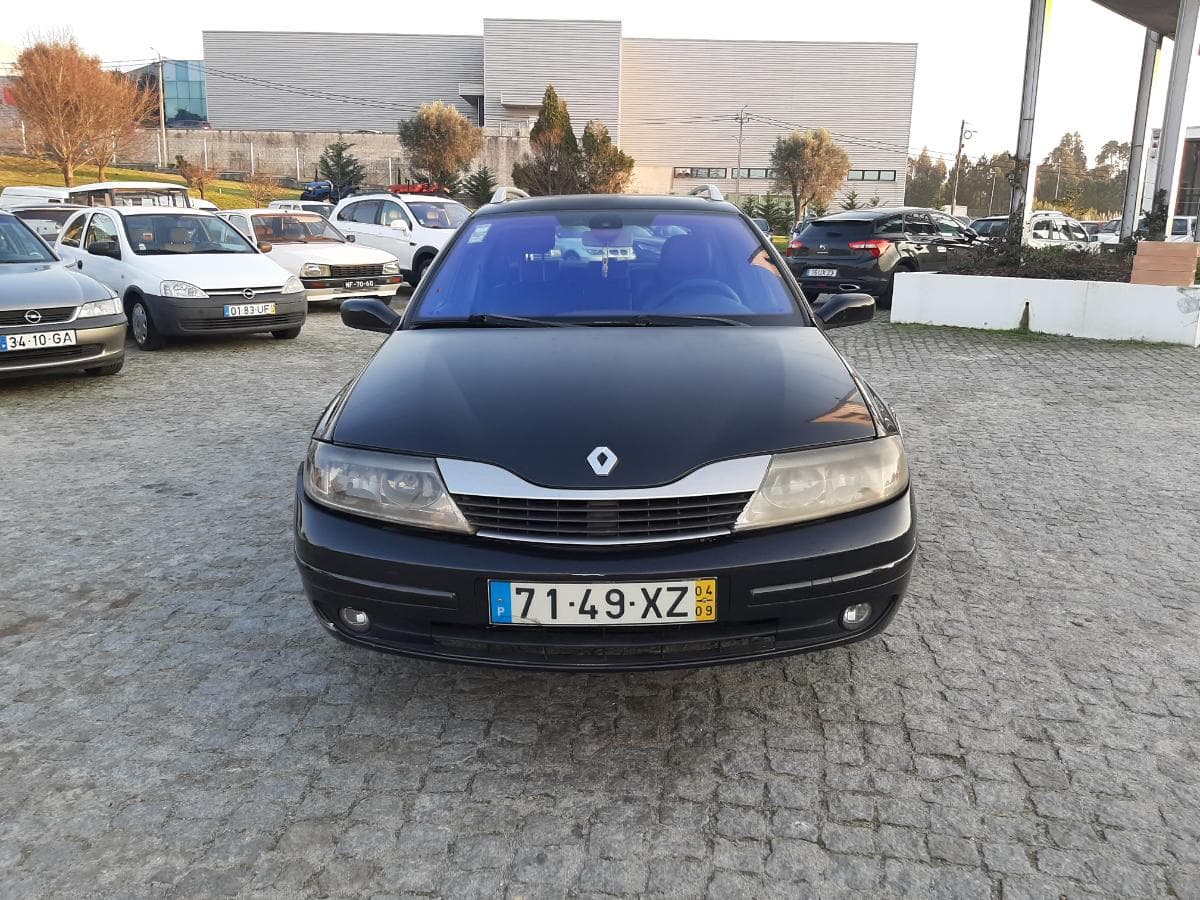 Renault Laguna 1.9 DCI · Ano 2004 — imagem 2