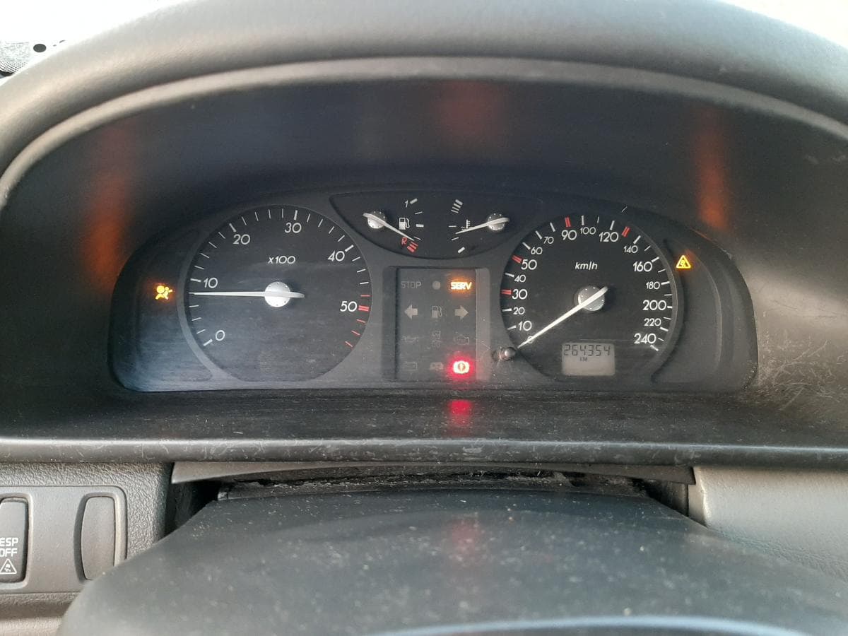 Renault Laguna 1.9 DCI · Ano 2004 — imagem 18