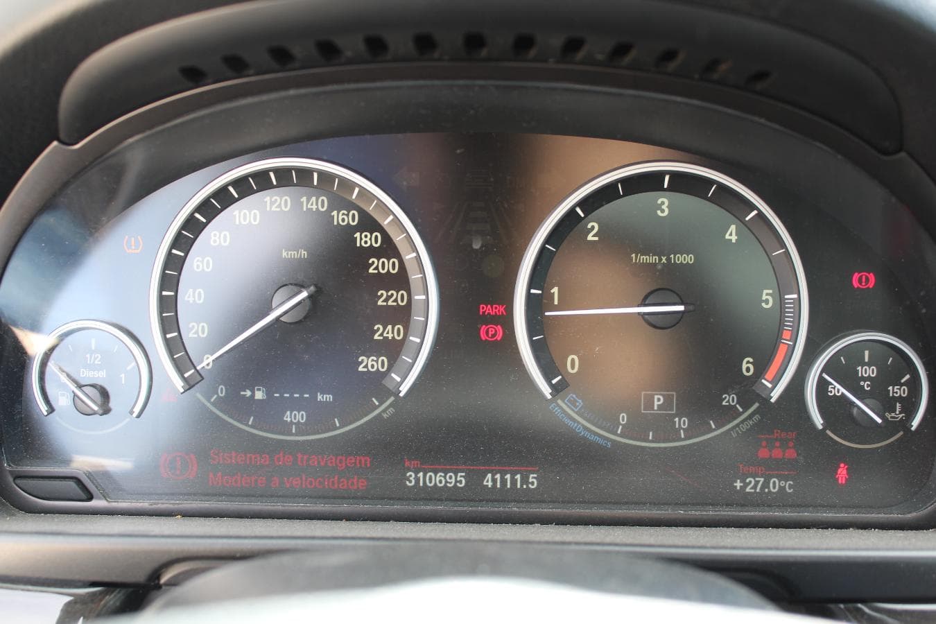 BMW 520D · Ano 2012 — imagem 12