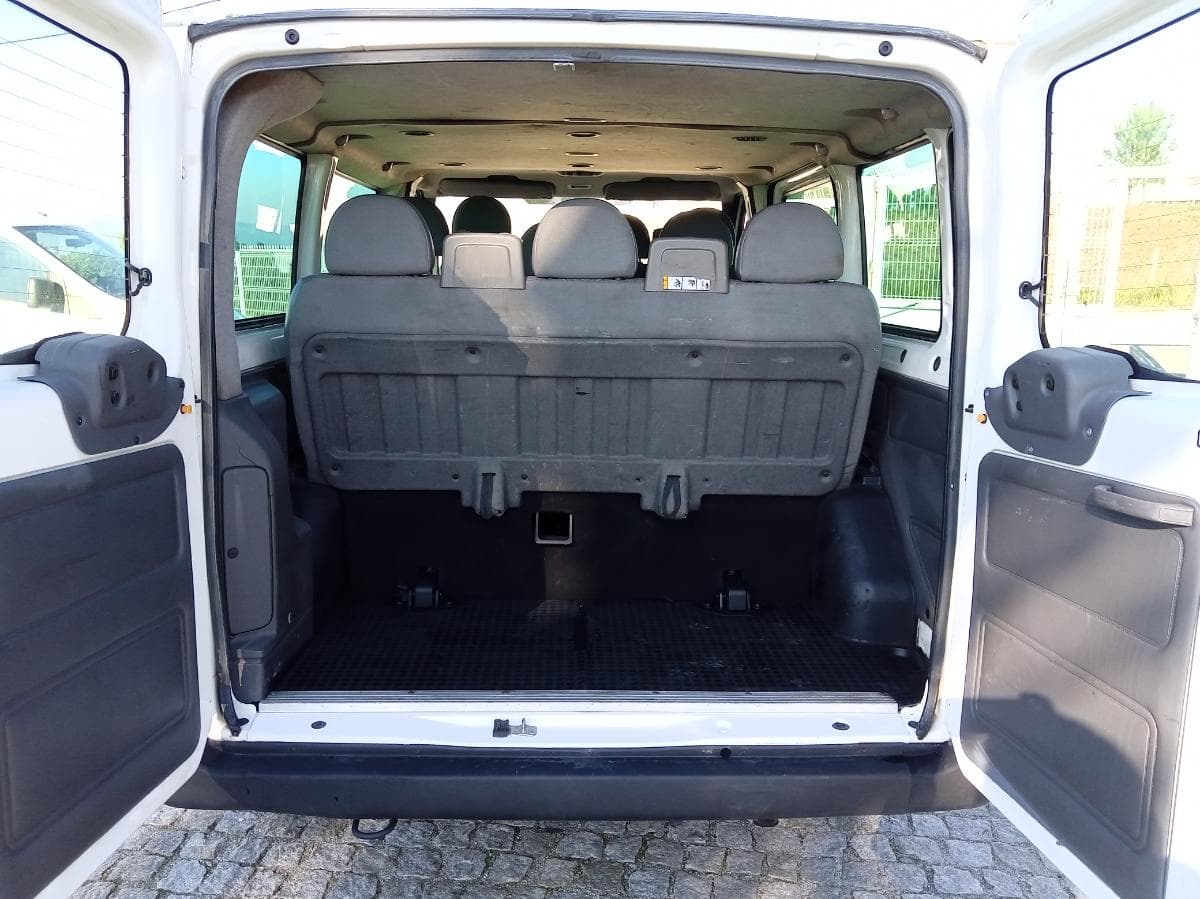 Ford Transit 2.0 · 9 Lugares · Ano 2004 — imagem 9