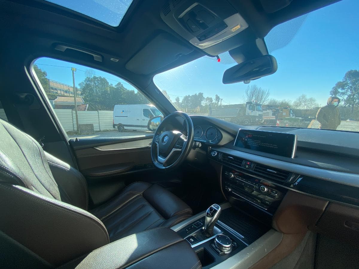 BMW X5 DRIVE 40D — image 12