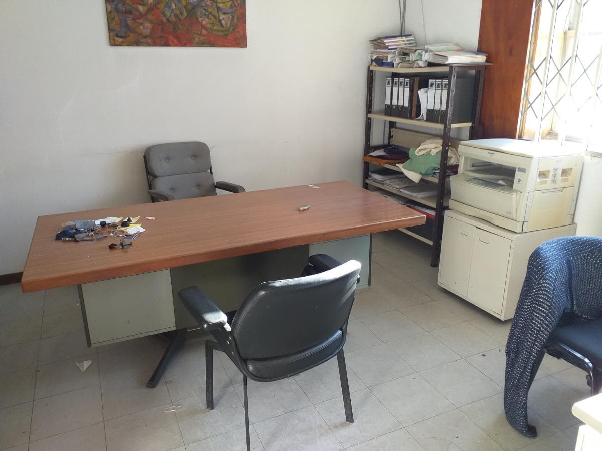 Equipamento de Escritório + Mobiliário + Diversos — imagen 21