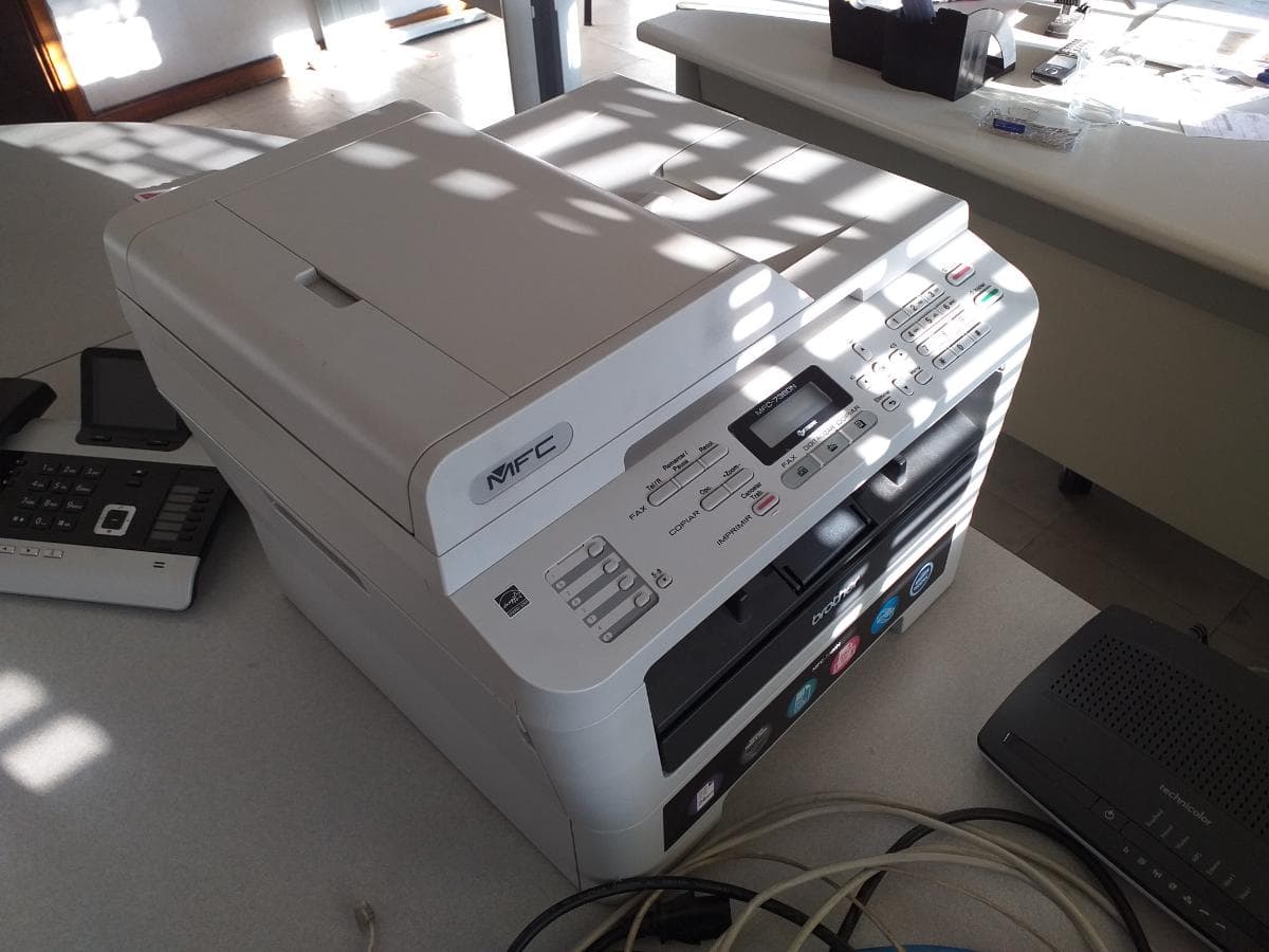 Equipamento de Escritório + Mobiliário + Diversos — imagen 13