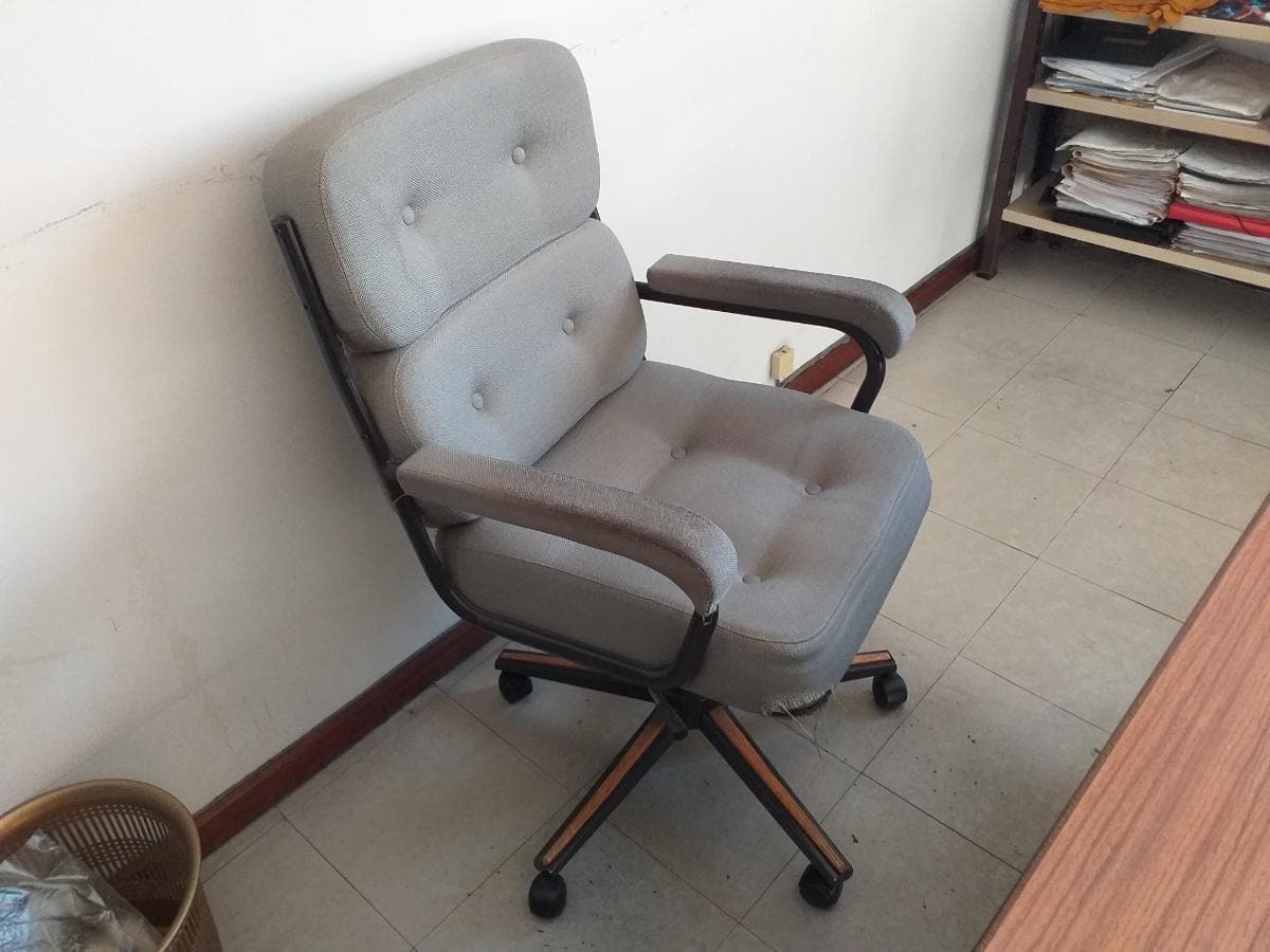 Equipamento de Escritório + Mobiliário + Diversos — imagen 30
