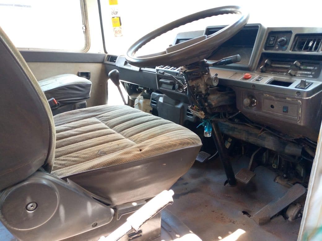 Toyota Coaster · — image 15