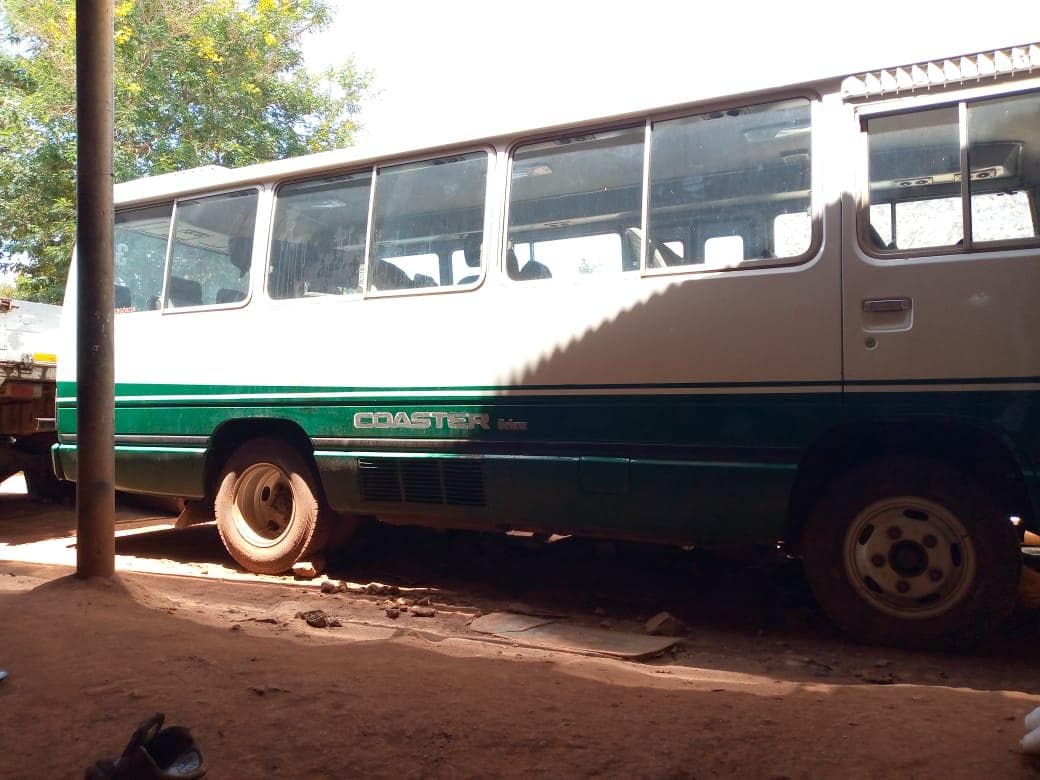 Toyota Coaster · — image 18