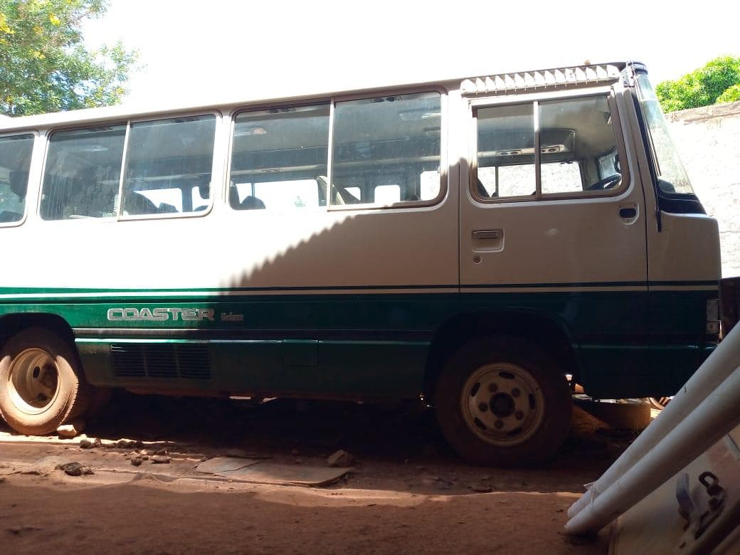 Toyota Coaster · — image 19