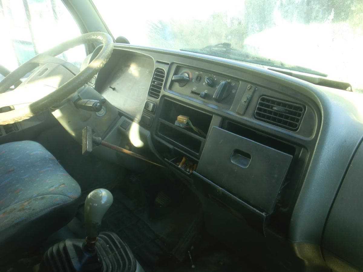 MITSUBISHI CANTER — image 8