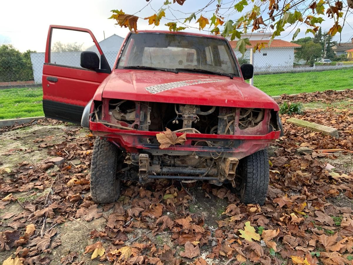 MITSUBISHI PAJERO