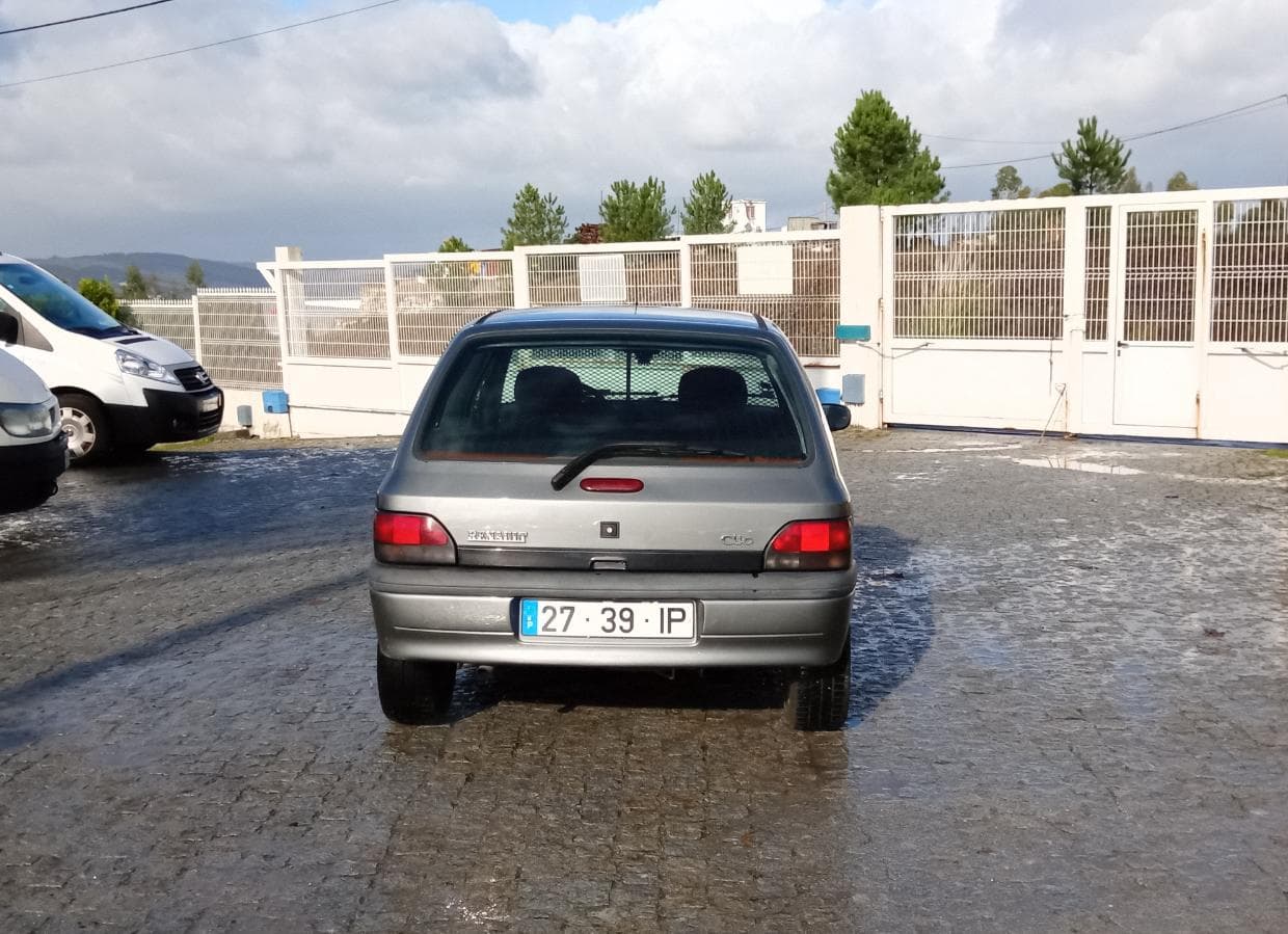 Renault Clio · Ano 1997 — imagen 5