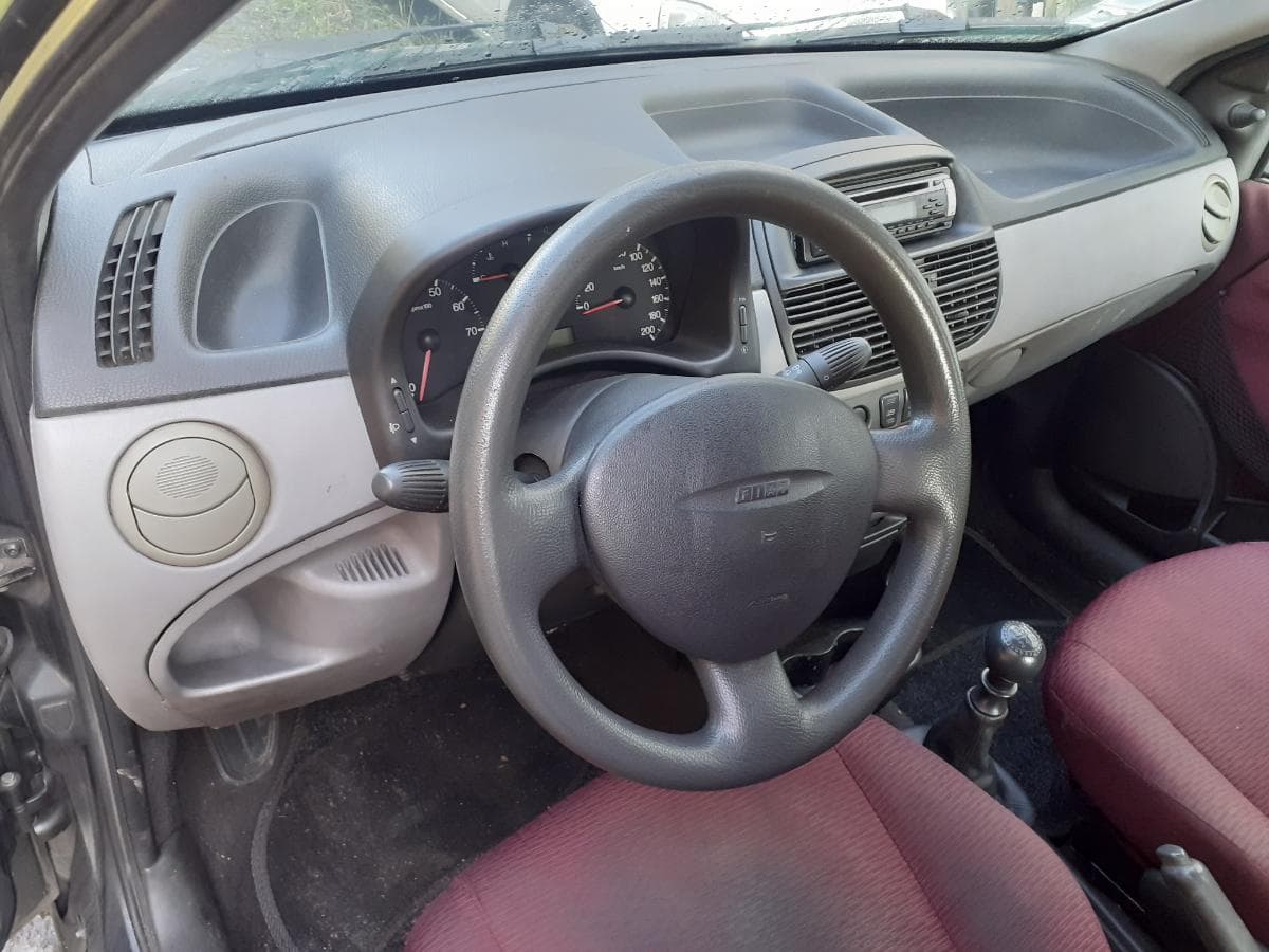 Fiat Punto 1.2 · Ano 1999 — image 14