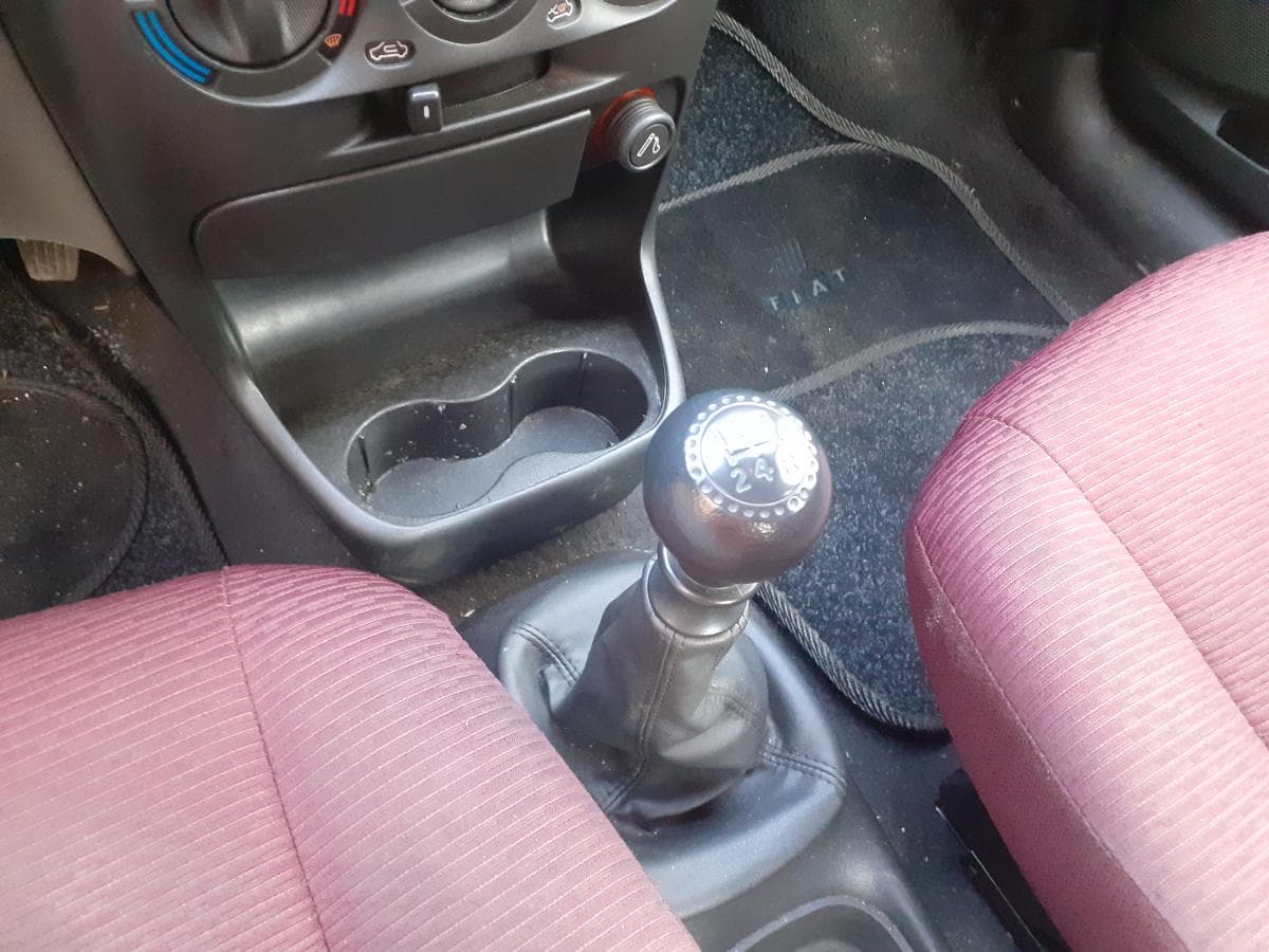 Fiat Punto 1.2 · Ano 1999 — image 20