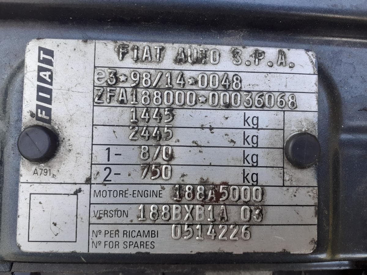 Fiat Punto 1.2 · Ano 1999 — image 9