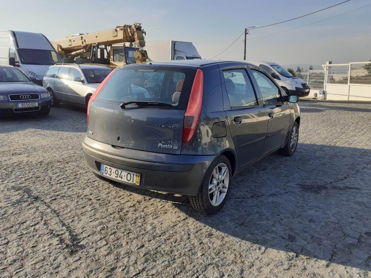 Fiat Punto 1.2 · Ano 1999 — image 4
