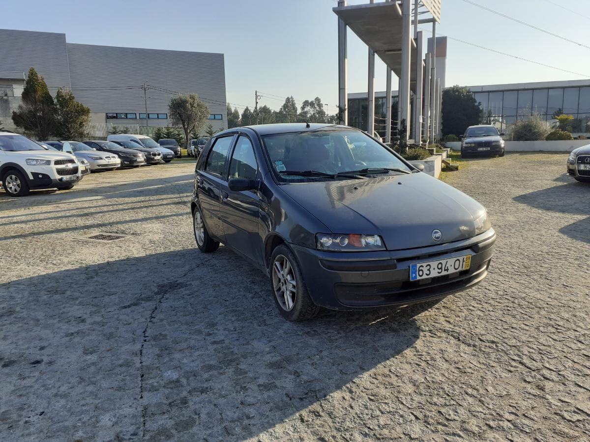 Fiat Punto 1.2 · Ano 1999 — image 1