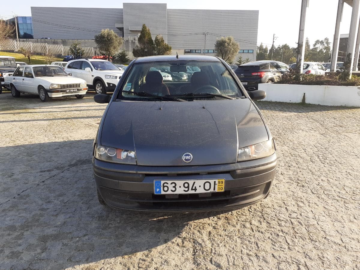 Fiat Punto 1.2 · Ano 1999 — image 2