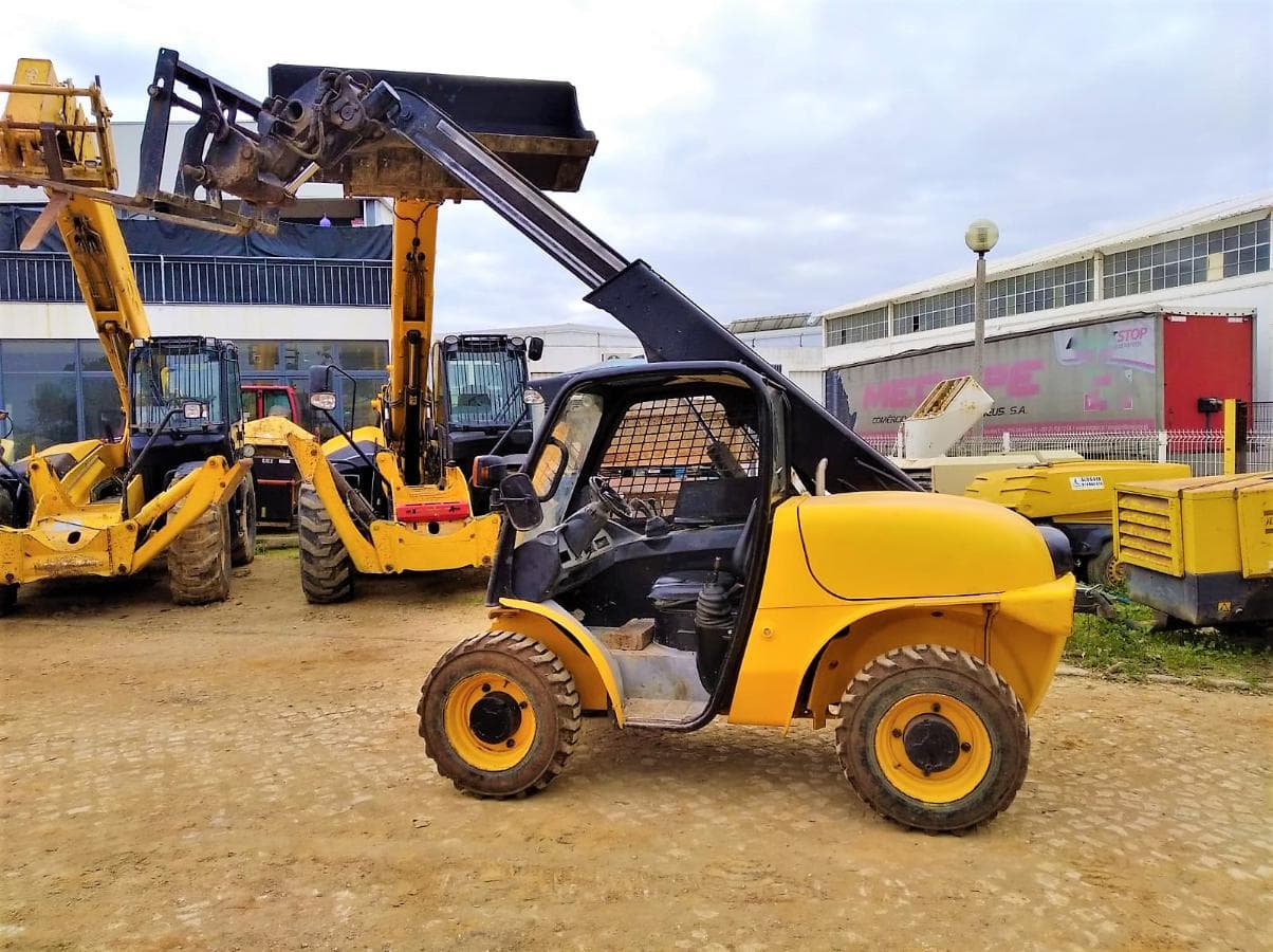 Telescópica JCB 520 40 — imagem 1