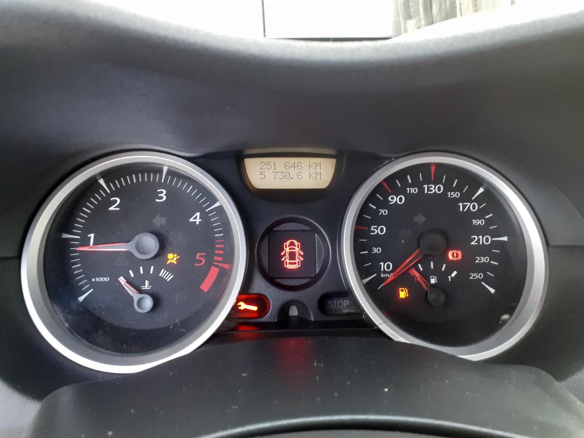 Renault Mégane 1.5 DCI · Année 2007 — image 13