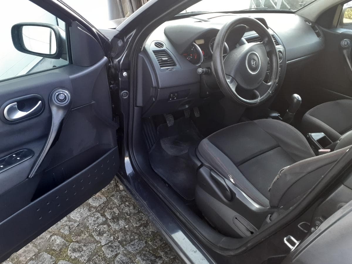 Renault Mégane 1.5 DCI · Année 2007 — image 12