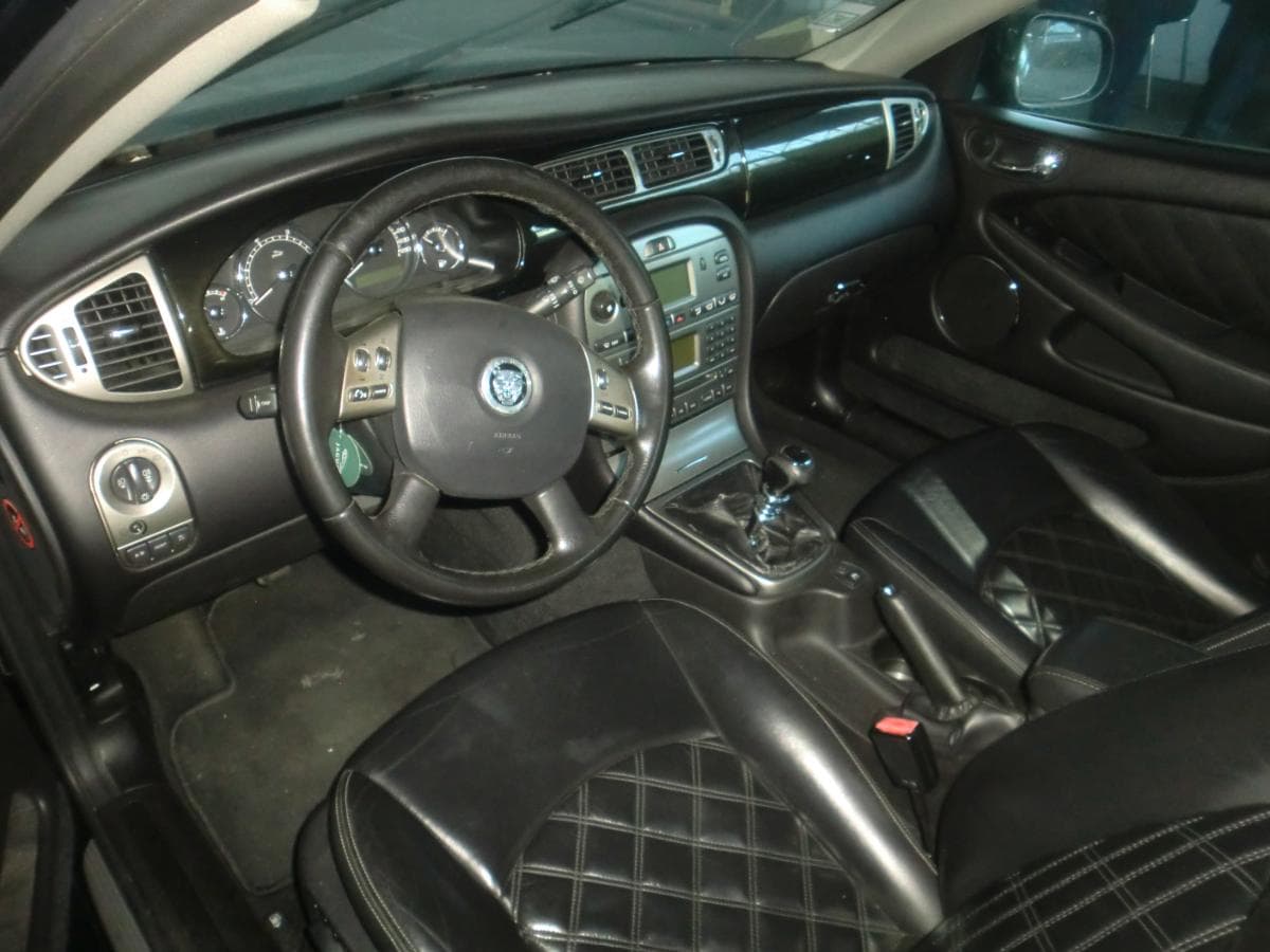 Jaguar Xtype — image 2