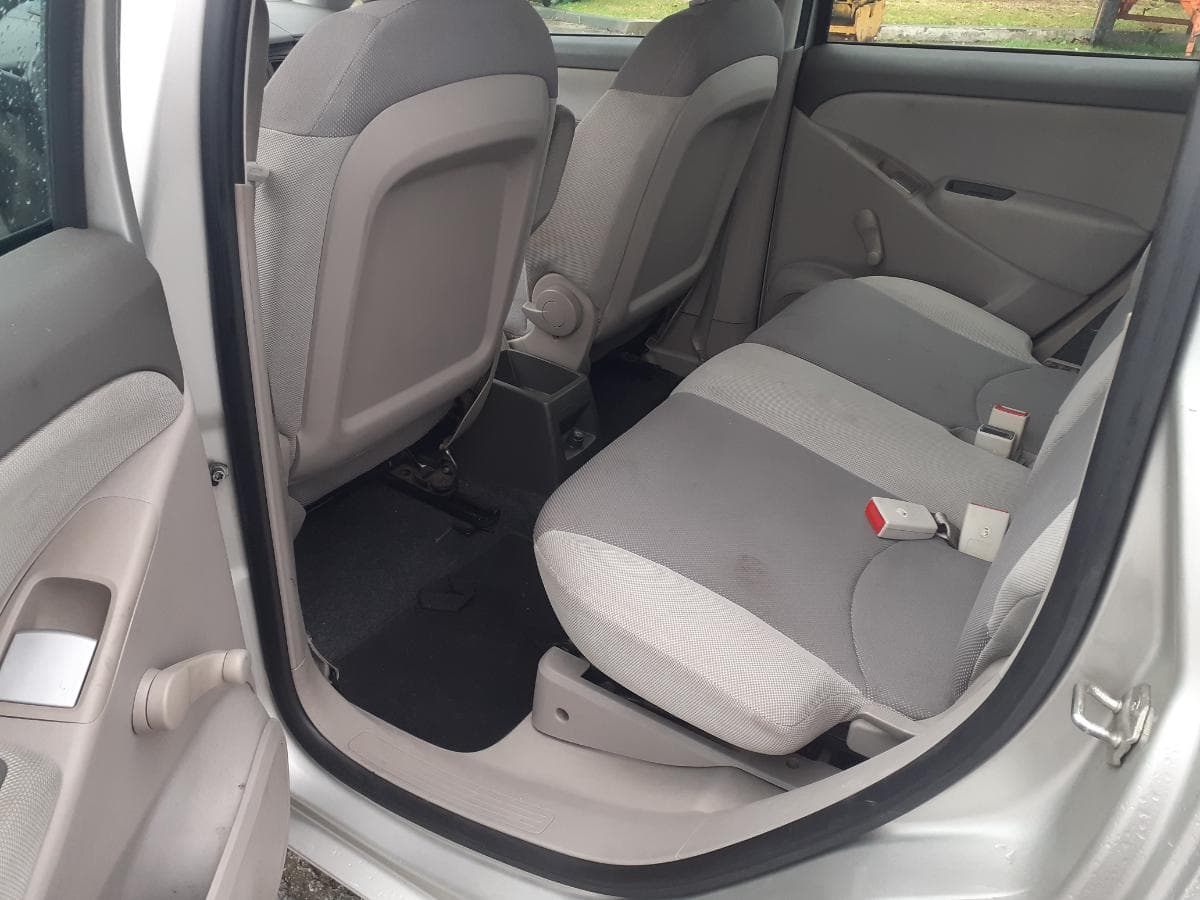 Fiat Idea 1.2 · Ano 2005 — imagen 19