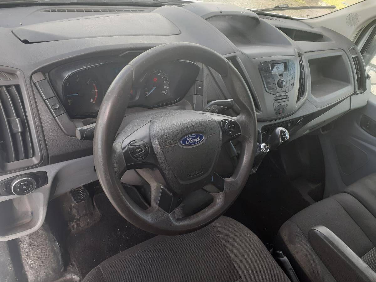 Ford Transit · 7 Lugares · Ano 2015 — imagen 13