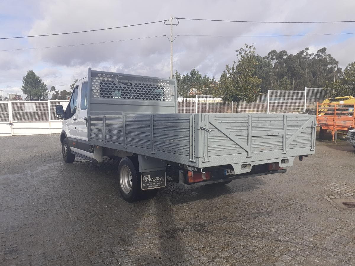 Ford Transit · 7 Lugares · Ano 2015 — imagen 4