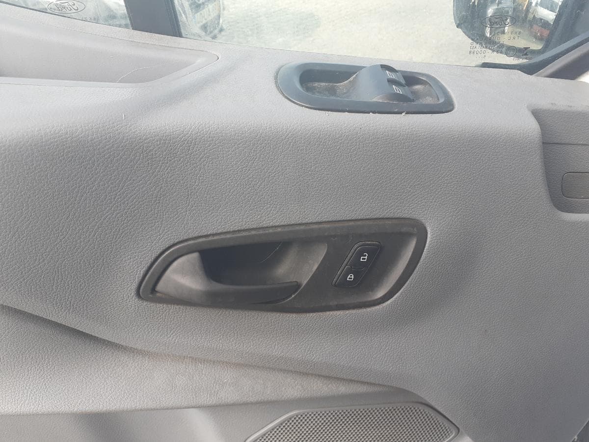 Ford Transit · 7 Lugares · Ano 2015 — imagen 22