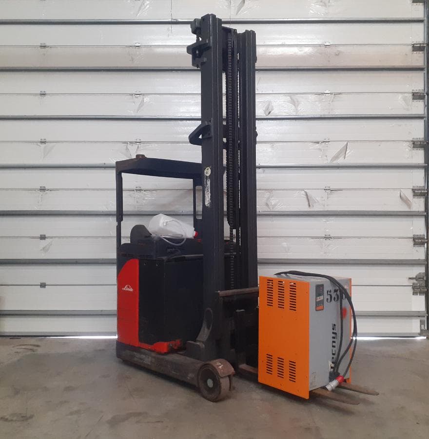 Empilhador Retrátil Linde R16 · Ano 2005 — imagen 1