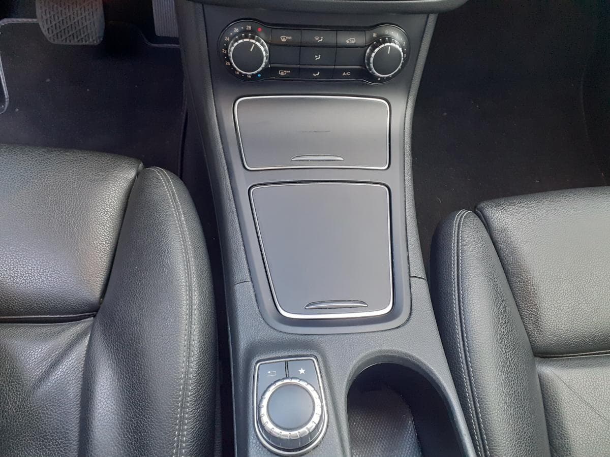 Mercedes-Benz B180 · Ano 2016 — imagen 25