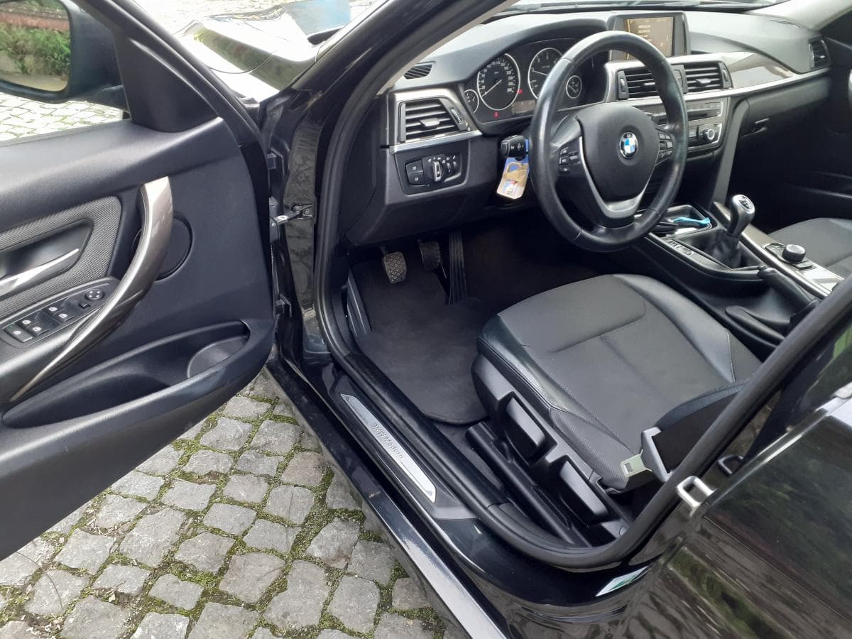 BMW 320D · Ano 2014 — imagen 14