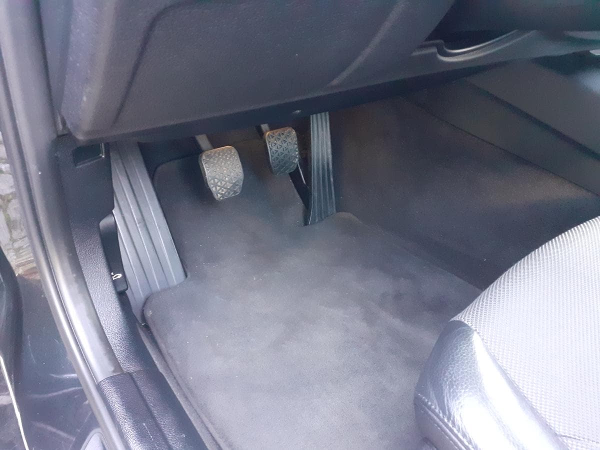 BMW 320D · Ano 2014 — imagen 19