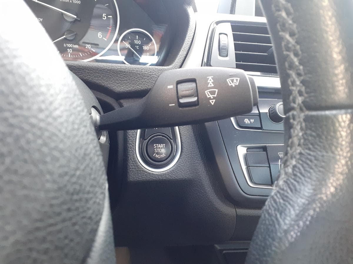 BMW 320D · Ano 2014 — imagen 24