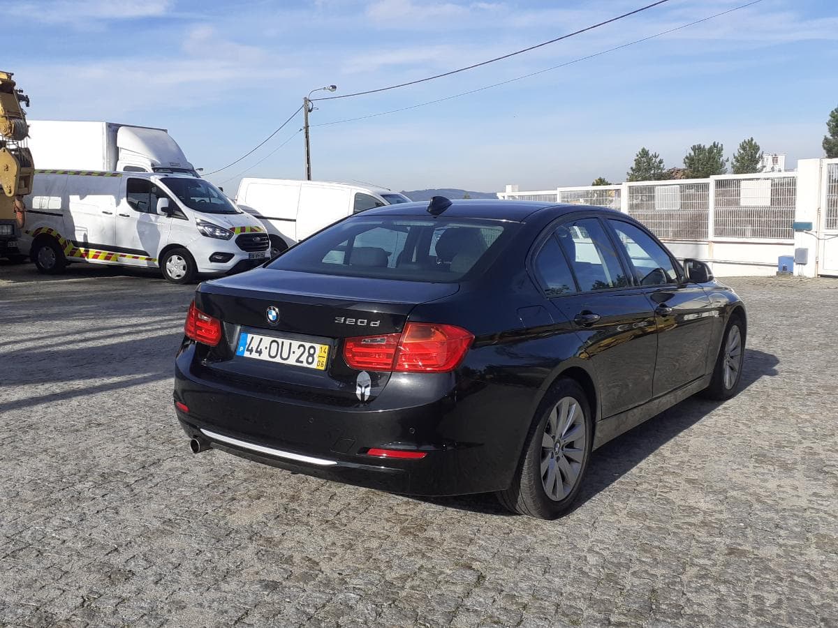 BMW 320D · Ano 2014 — imagen 4