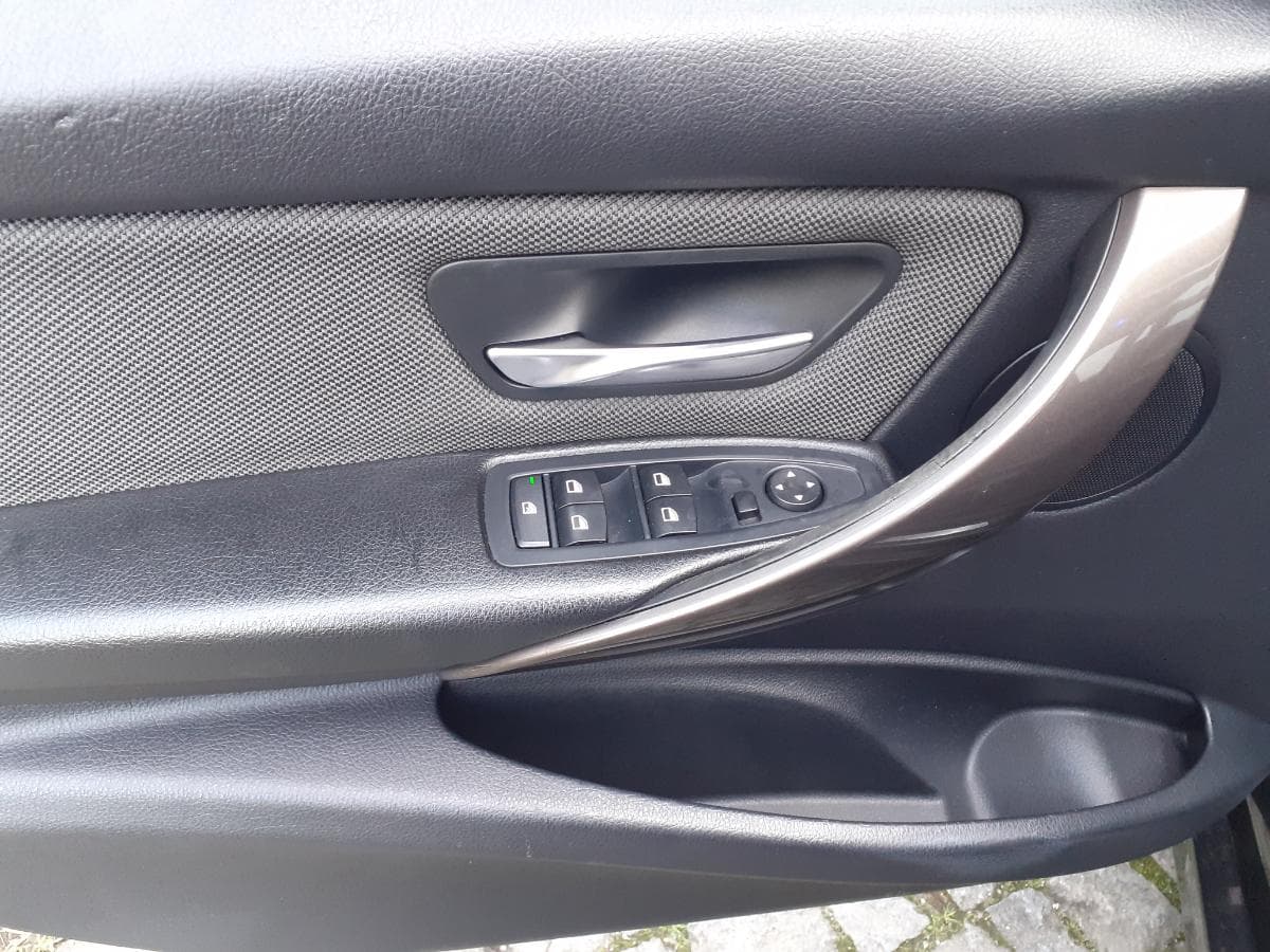 BMW 320D · Ano 2014 — imagen 27