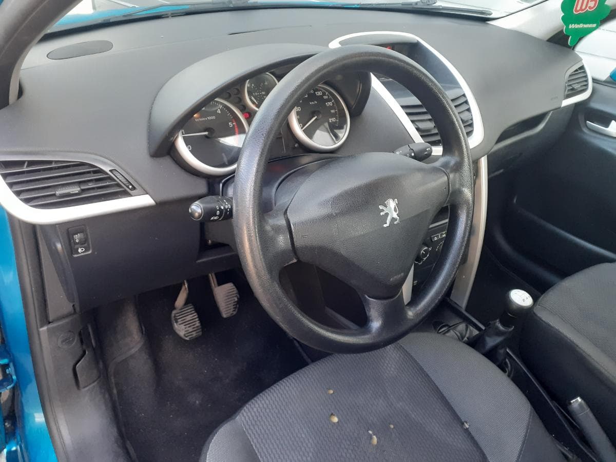 Peugeot 207 1.6HDI · Ano 2011 — imagen 22