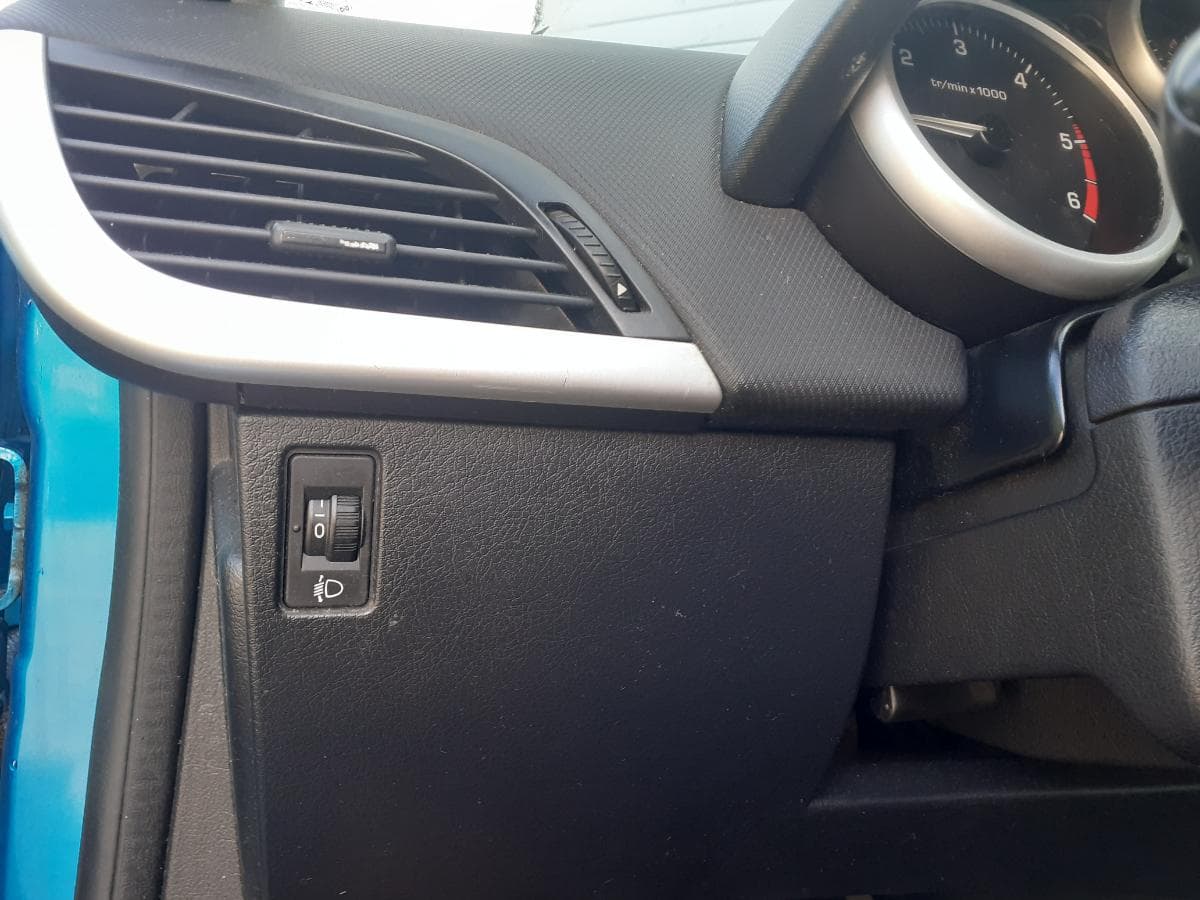 Peugeot 207 1.6HDI · Ano 2011 — imagen 19