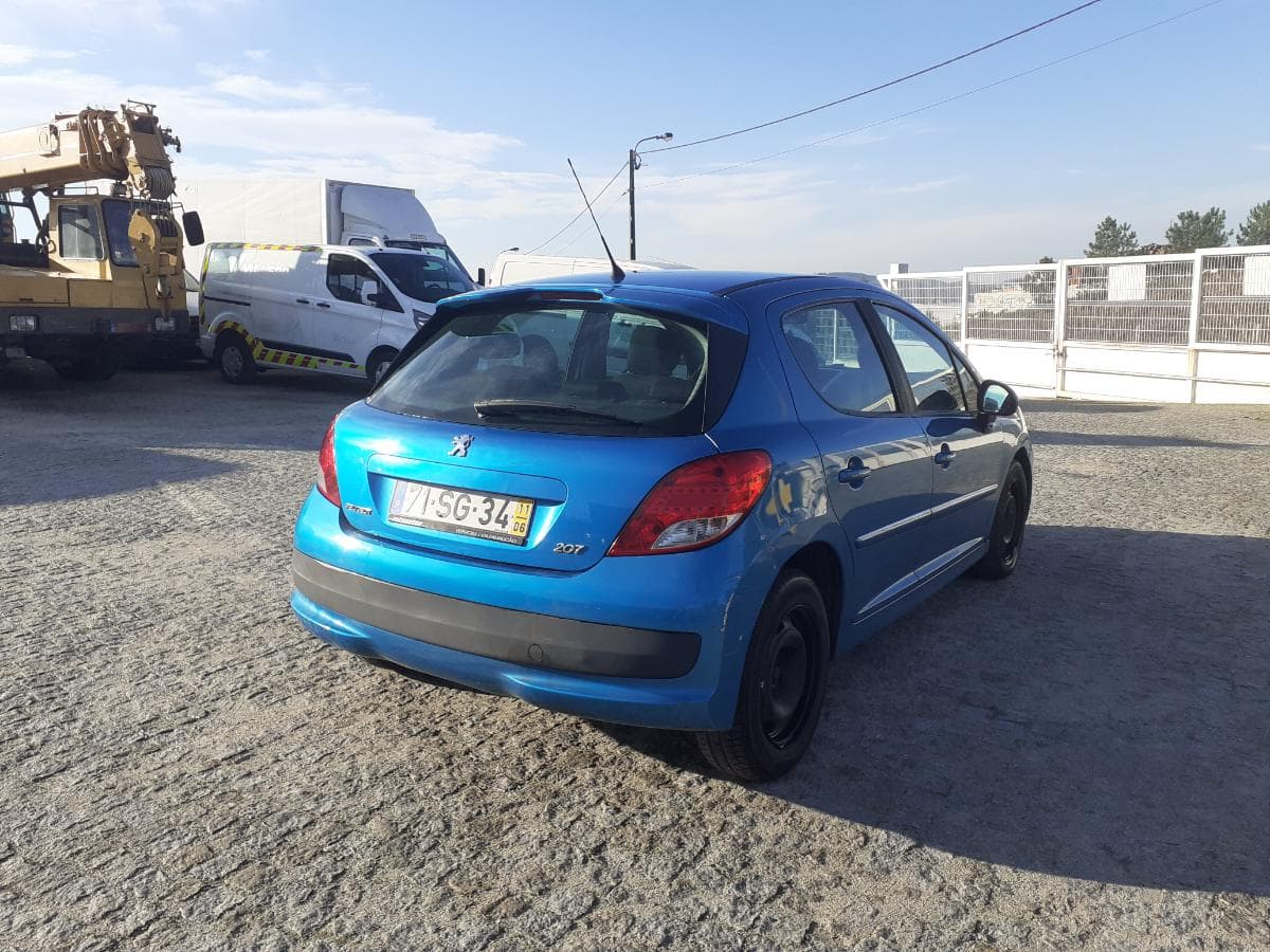 Peugeot 207 1.6HDI · Ano 2011 — imagen 6