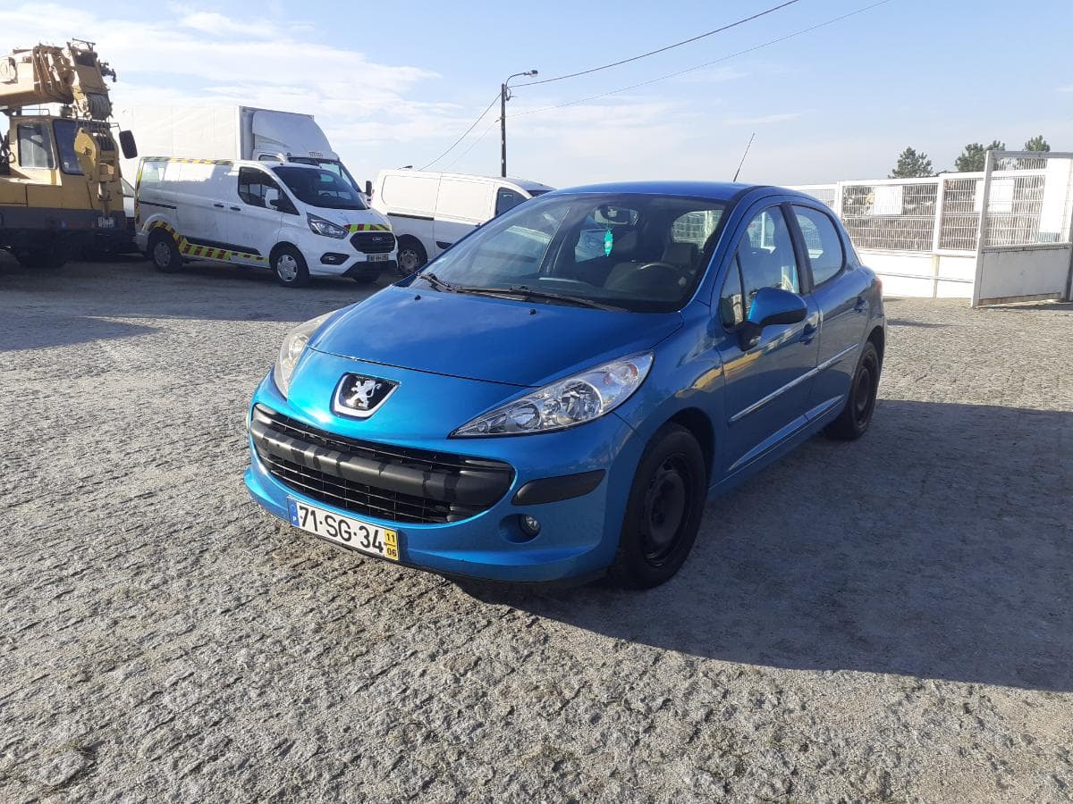Peugeot 207 1.6HDI · Ano 2011 — imagen 3