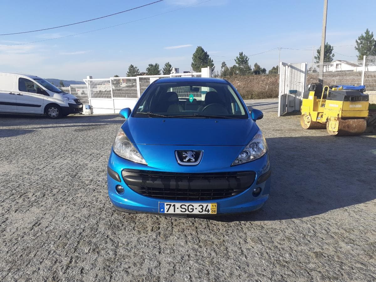 Peugeot 207 1.6HDI · Ano 2011 — imagen 2