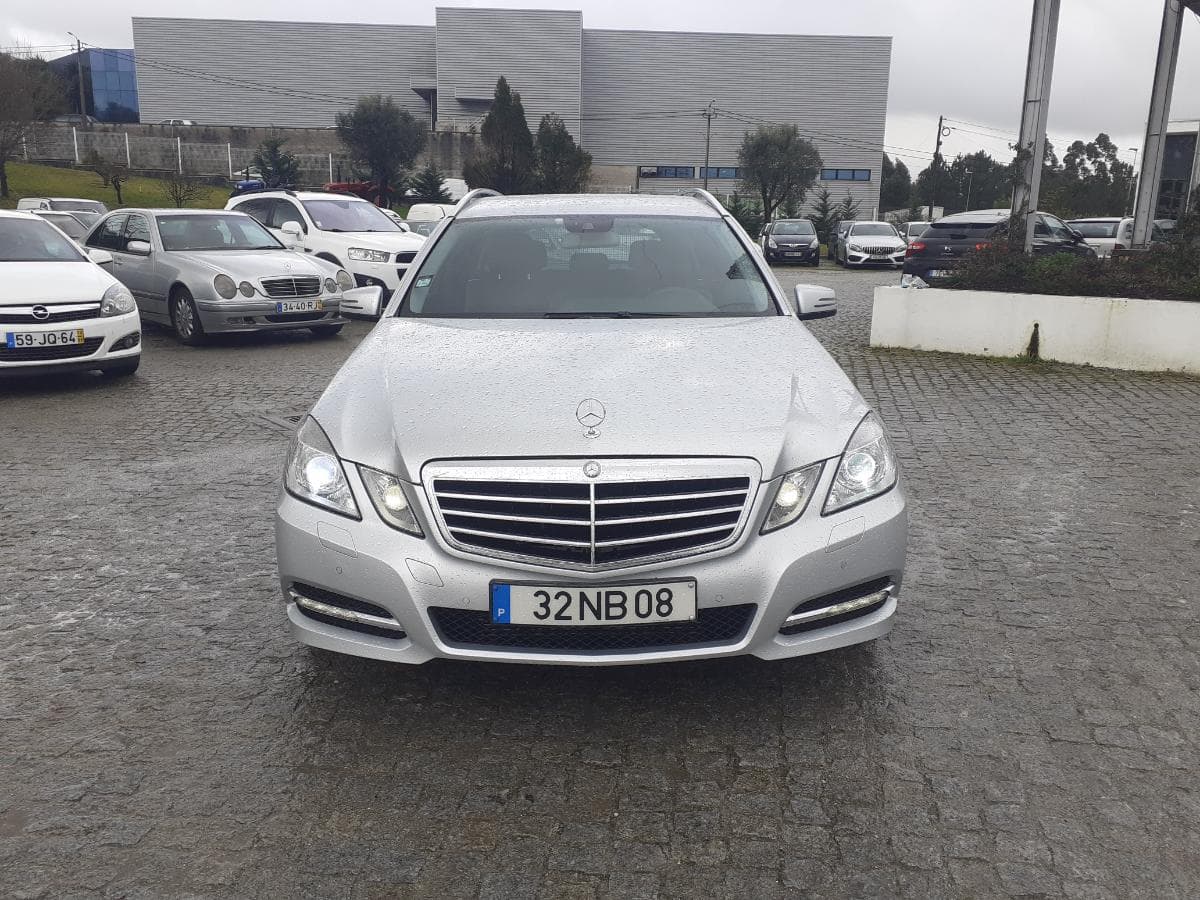 Mercedes-Benz E250 CDI · Ano 2012 — imagen 2