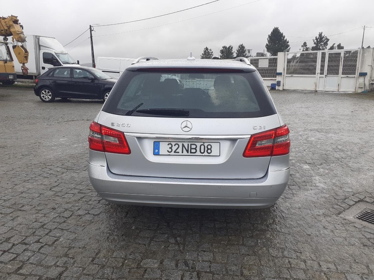 Mercedes-Benz E250 CDI · Ano 2012 — imagen 6