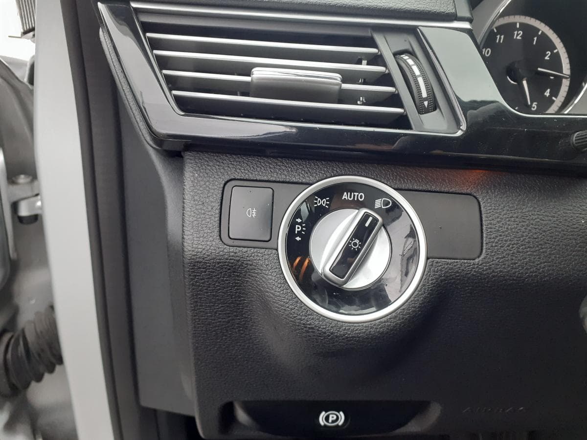 Mercedes-Benz E250 CDI · Ano 2012 — imagen 16