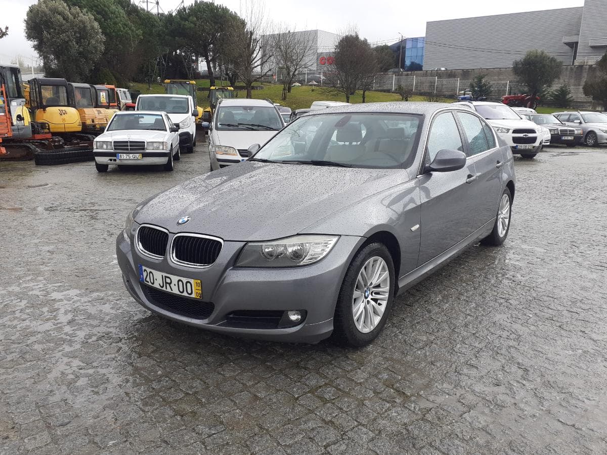 BMW 318D 2.0 · Ano 2010 — imagen 3
