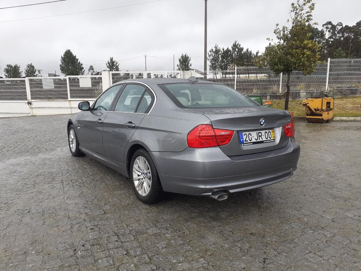 BMW 318D 2.0 · Ano 2010 — imagen 5