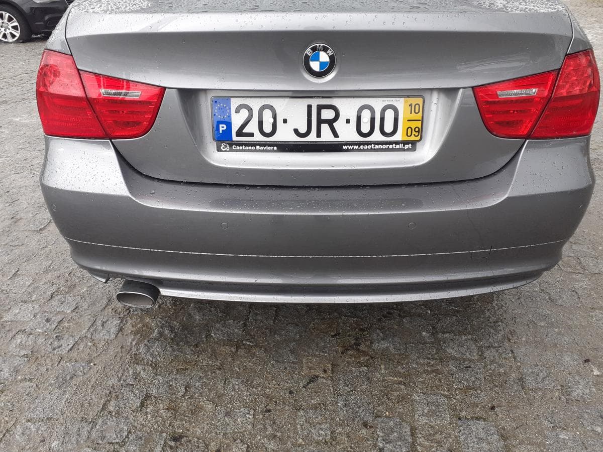 BMW 318D 2.0 · Ano 2010 — imagen 7