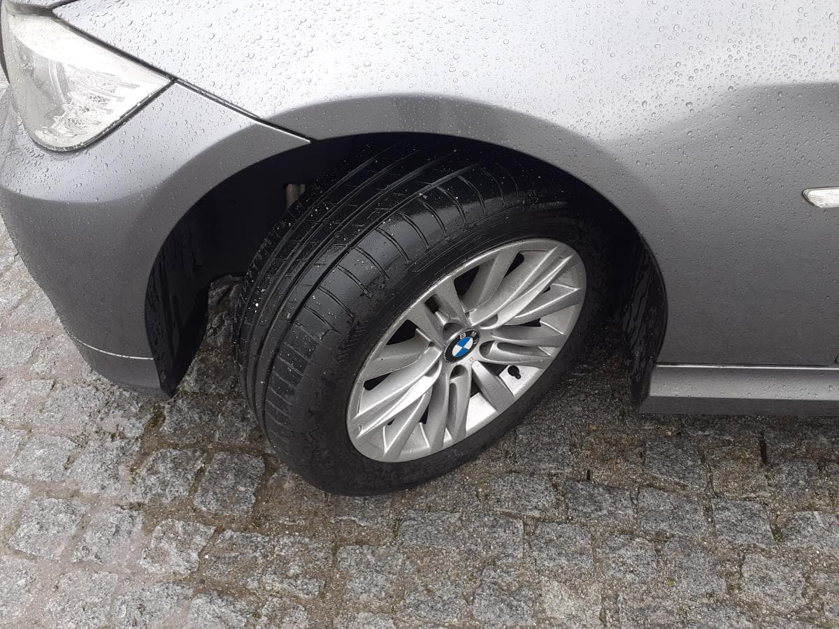 BMW 318D 2.0 · Ano 2010 — imagen 8