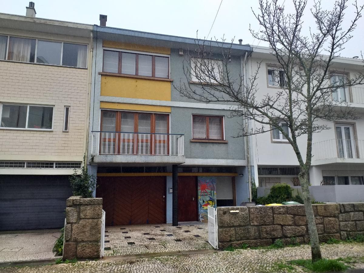 Moradia V4 · Porto — image 1