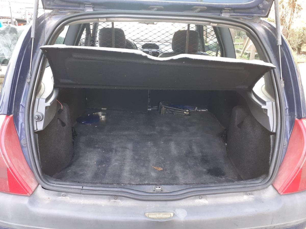 Renault Clio · Paredes — image 13
