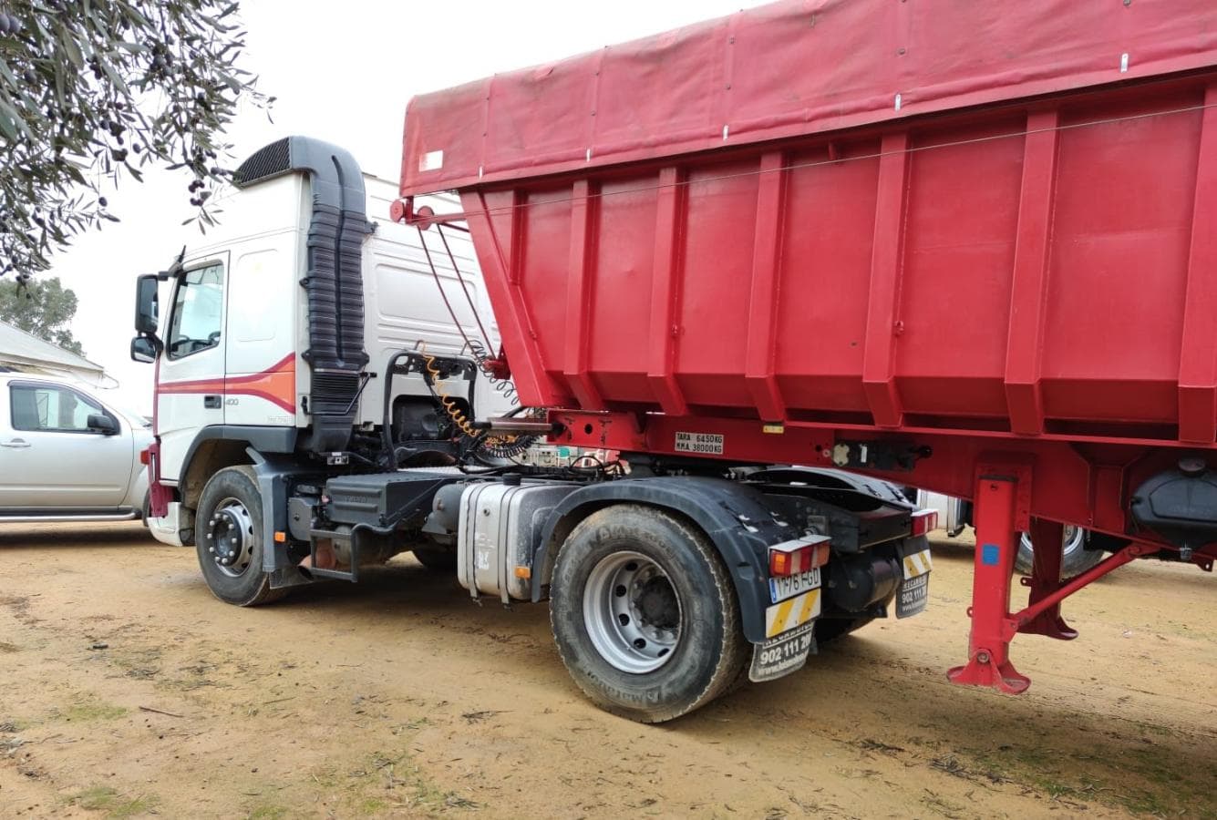 ESPANHA · Cabeza Tractora Volvo y banera — imagen 2
